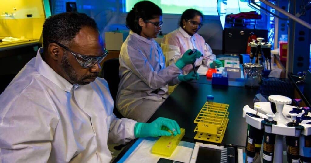 How Lab Information Software Interfaces With Lab Instruments